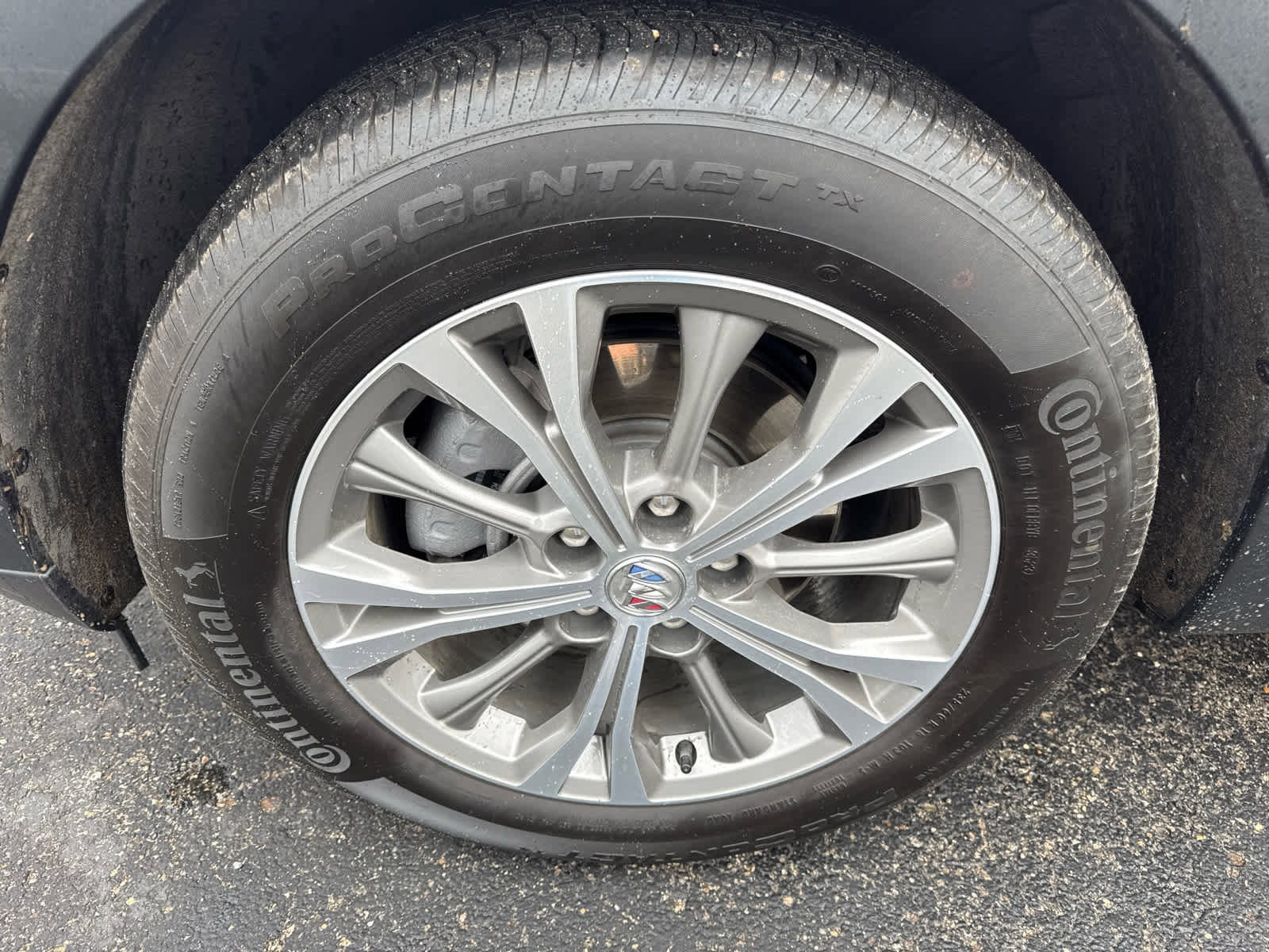 Used 2023 Buick Envision Preferred image 3