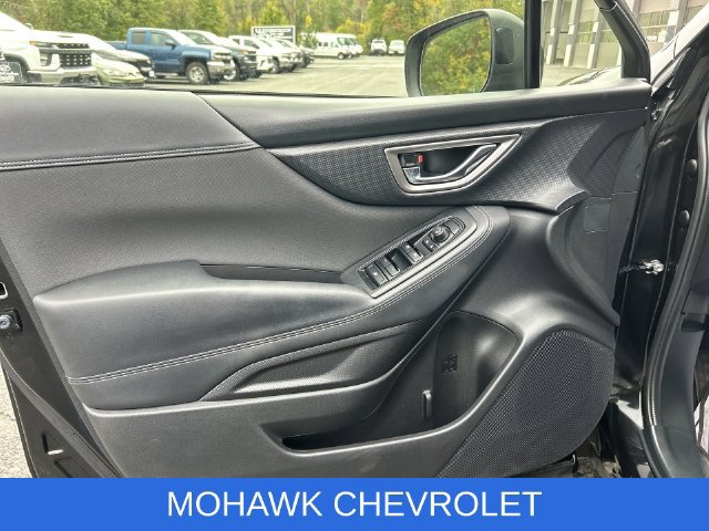 Used 2023 Subaru Forester Premium AWD/4WD image 23