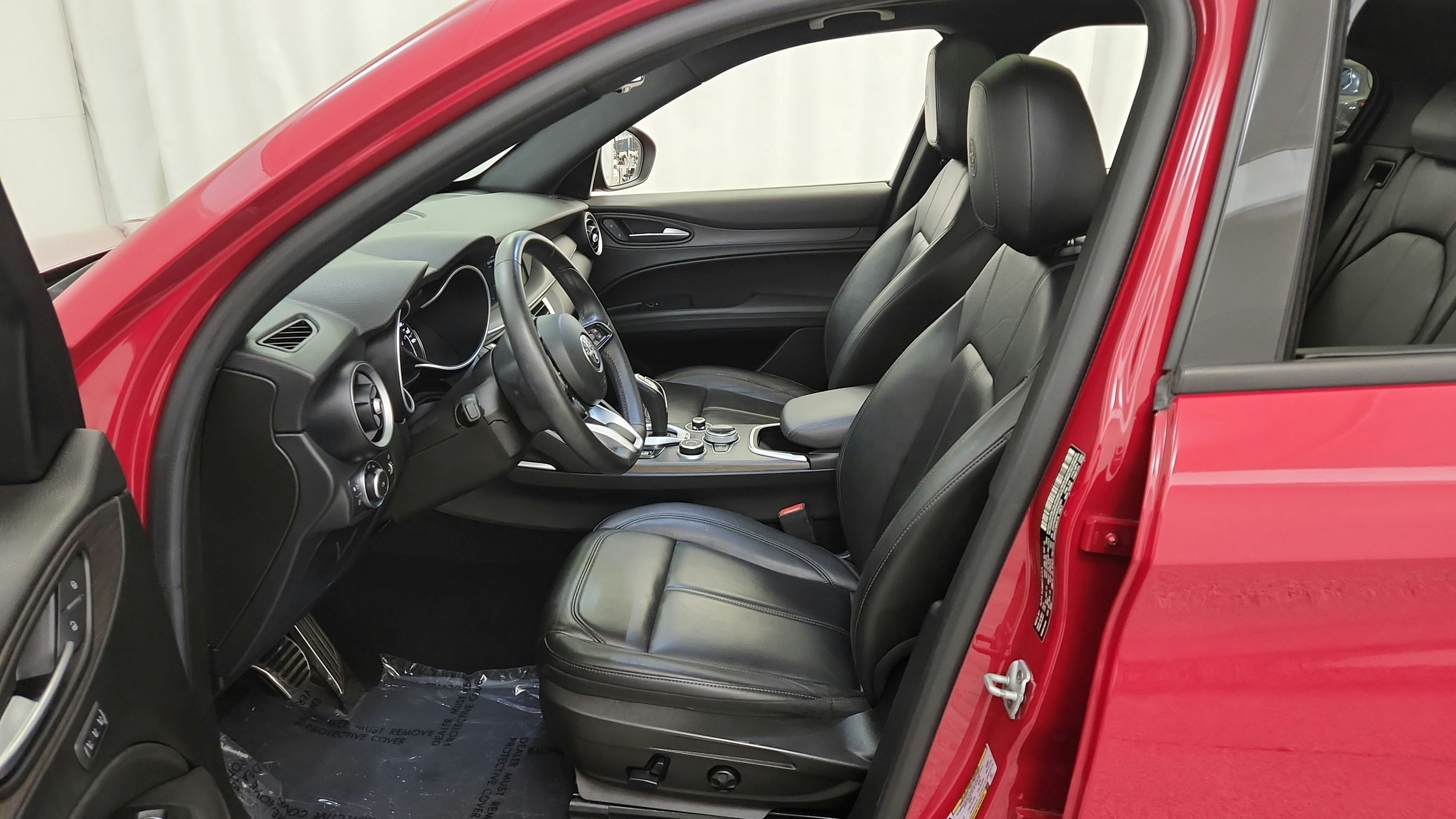 Used 2022 Alfa Romeo Stelvio Ti AWD/4WD image 31