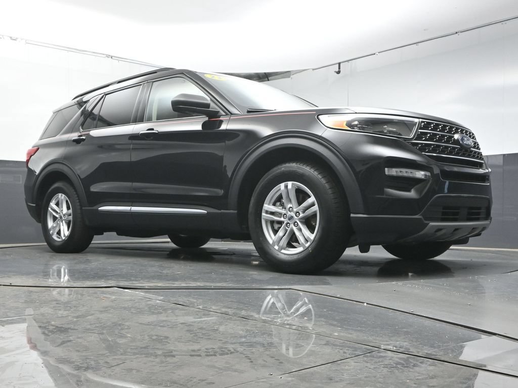 Used 2023 Ford Explorer XLT w/ Equipment Group 202A RWD image 40