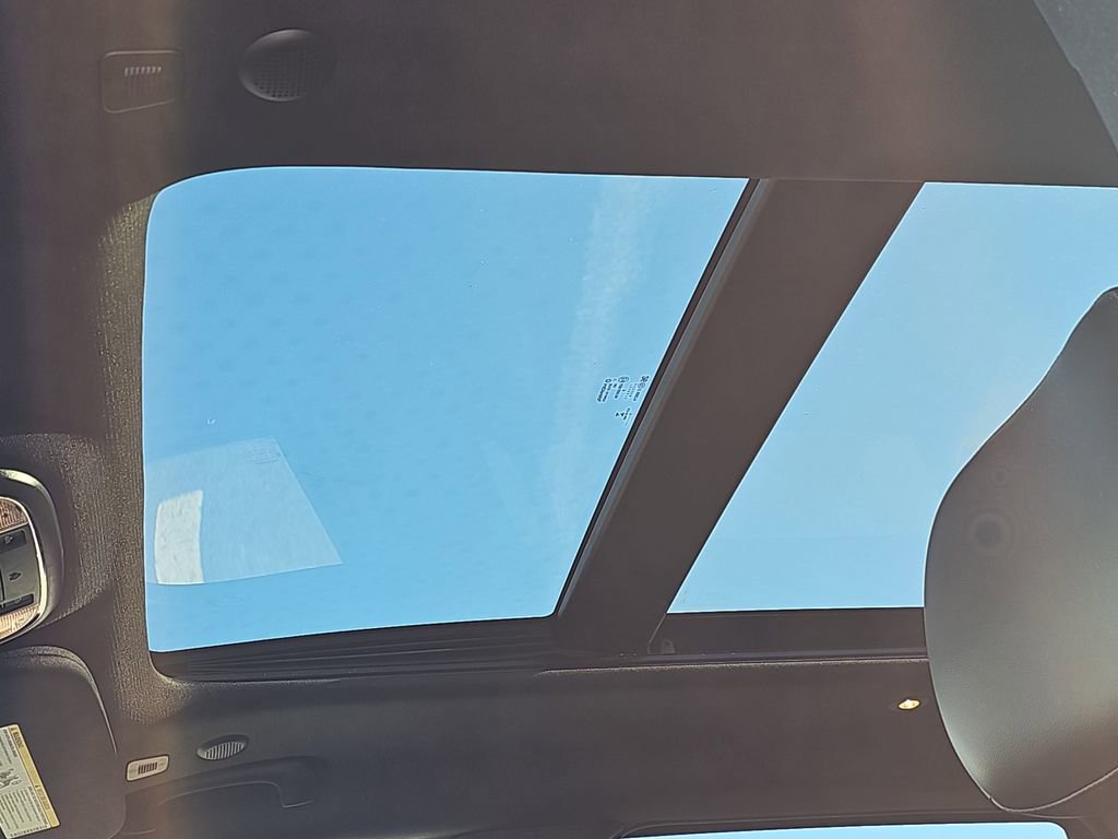 Used 2018 Jeep Grand Cherokee Limited image 36