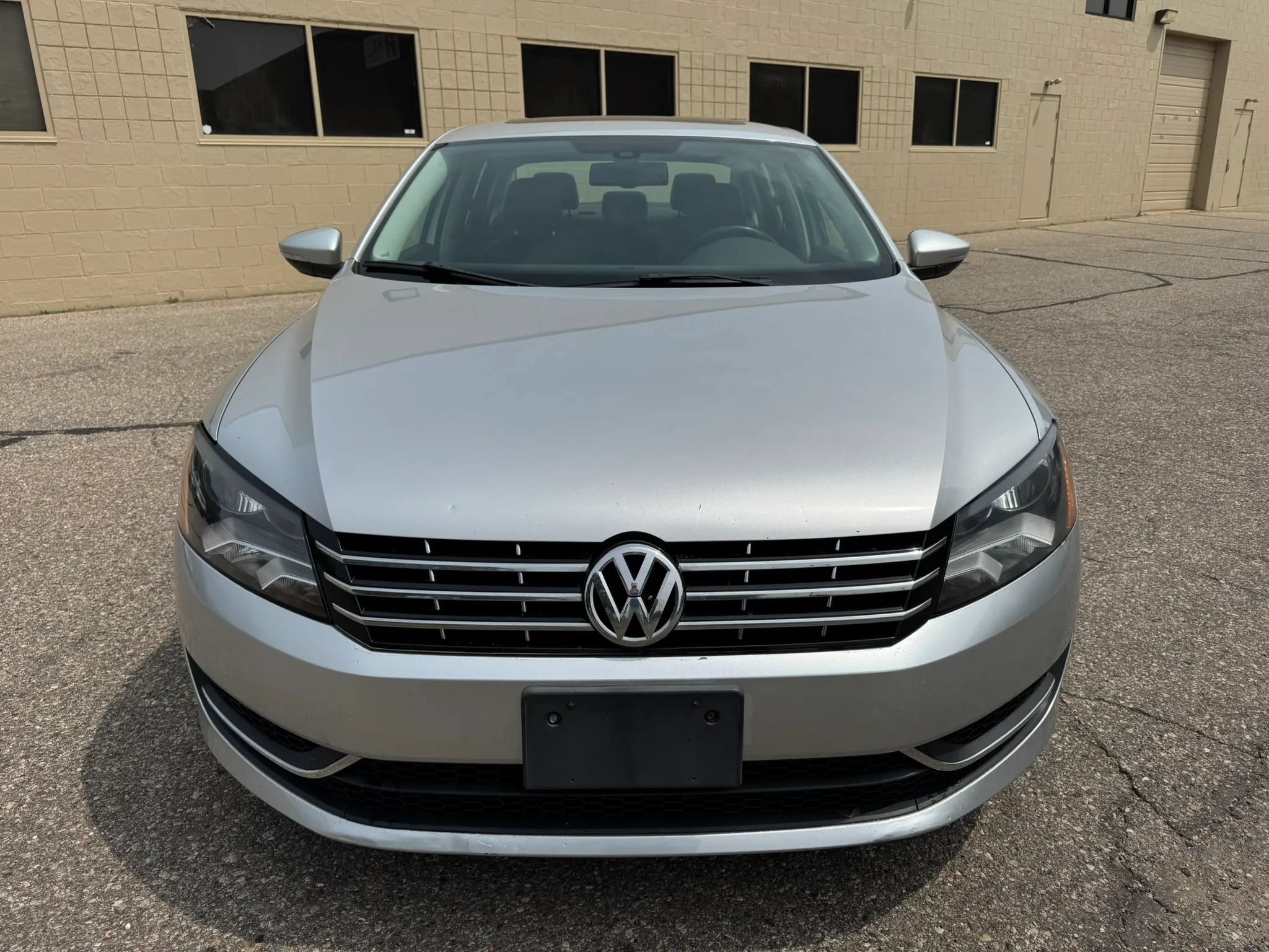 Used 2012 Volkswagen Passat 2.5 SEL Premium FWD image 2
