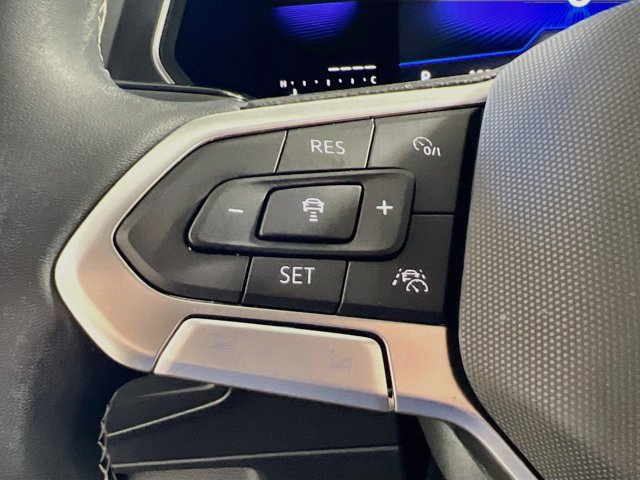 Used 2023 Volkswagen Tiguan SE FWD image 17