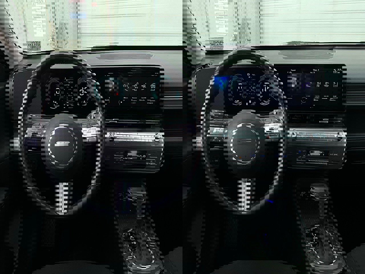 Used 2025 Hyundai Kona SEL image 13