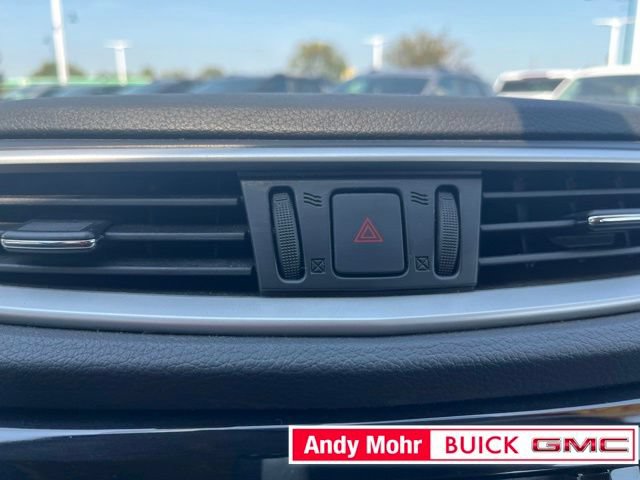 Used 2016 Nissan Rogue S FWD image 29