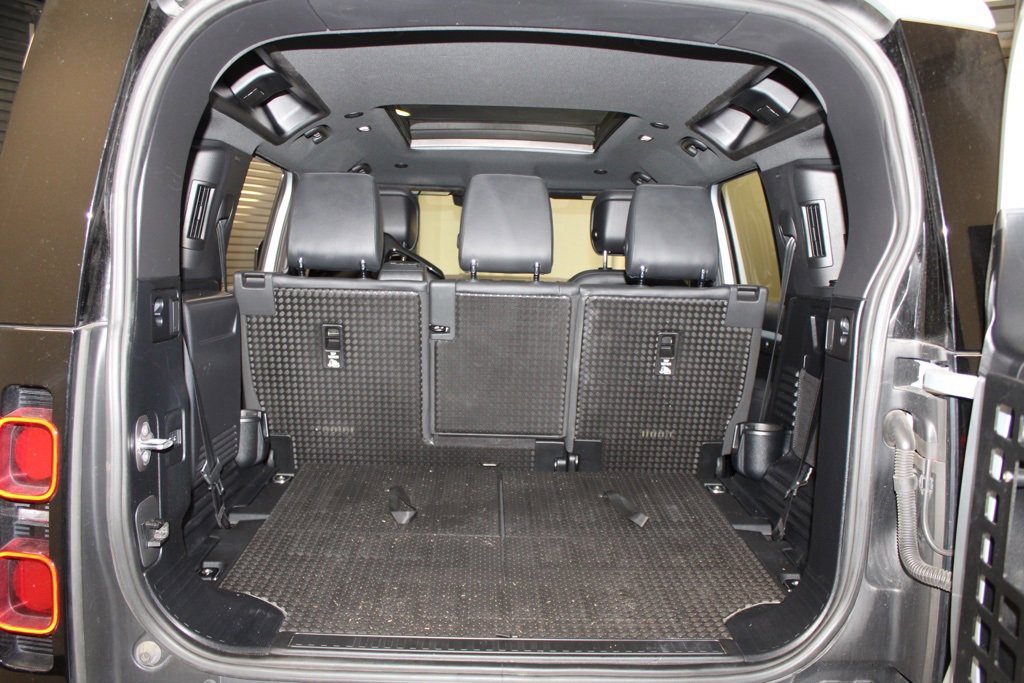 Used 2022 Land Rover Defender 110 XS Edition image 57