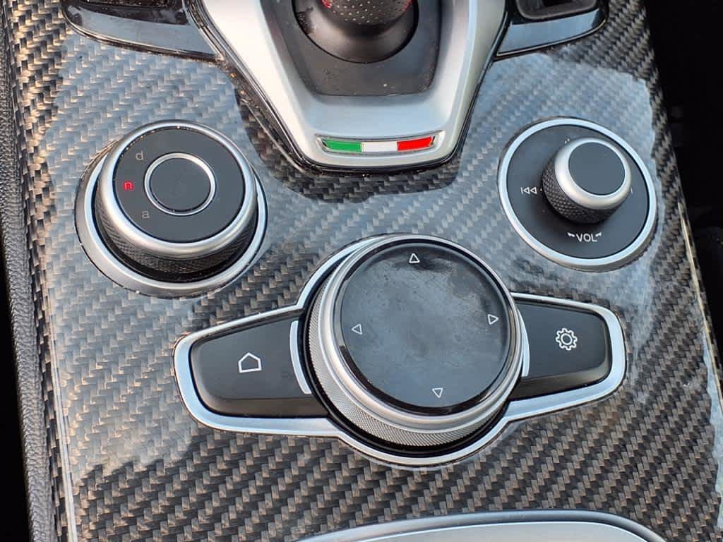Used 2023 Alfa Romeo Stelvio Estrema AWD/4WD image 21