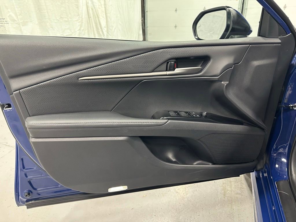 Used 2026 Toyota Camry XSE FWD image 8