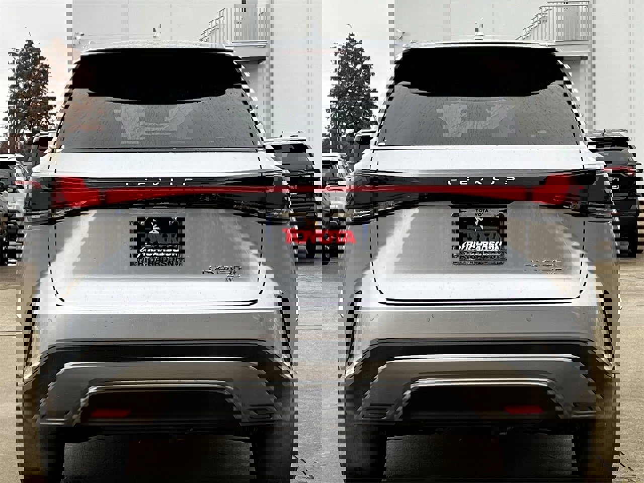 Used 2024 Lexus RX 450h AWD w/ Luxury Package image 5