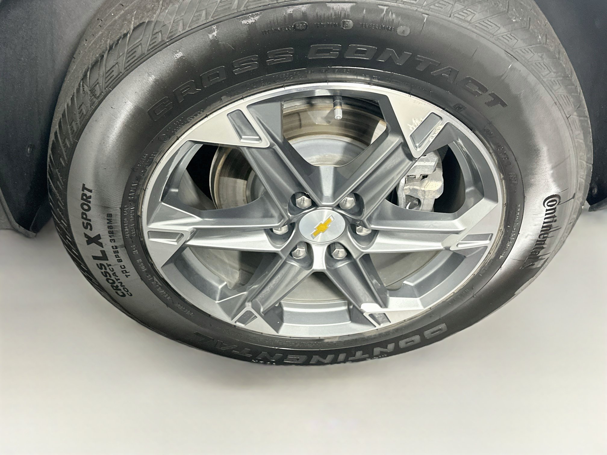 Used 2025 Chevrolet Blazer LT FWD image 11