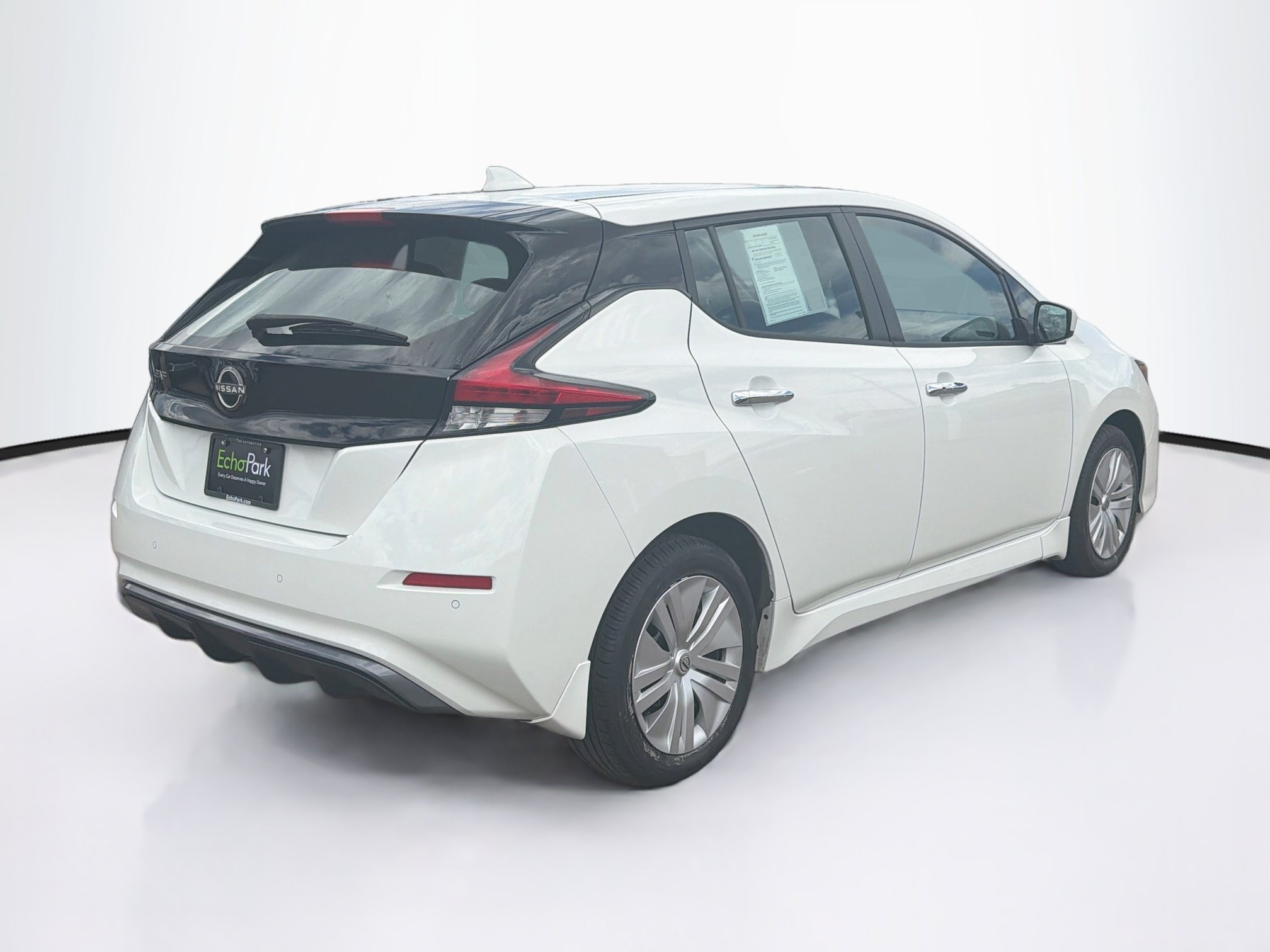 Used 2025 Nissan Leaf S FWD image 9