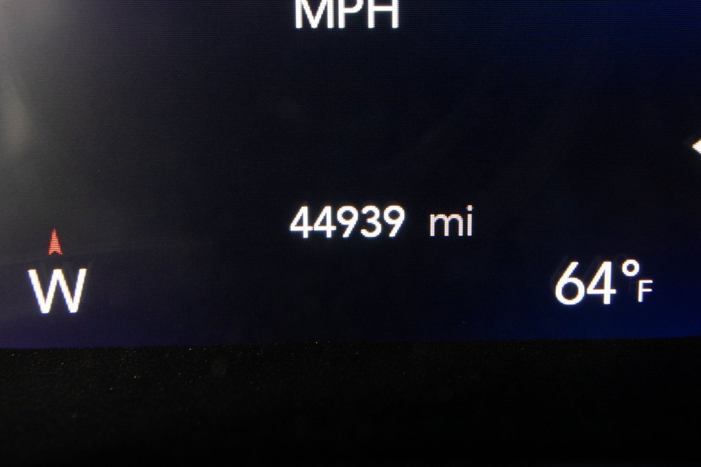 Used 2022 Chrysler Pacifica Touring-L image 22