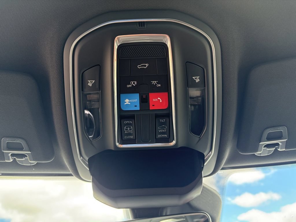 New 2026 Jeep Grand Cherokee L 4WD image 25