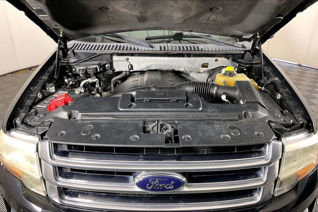 Used 2016 Ford Expedition Platinum RWD image 13