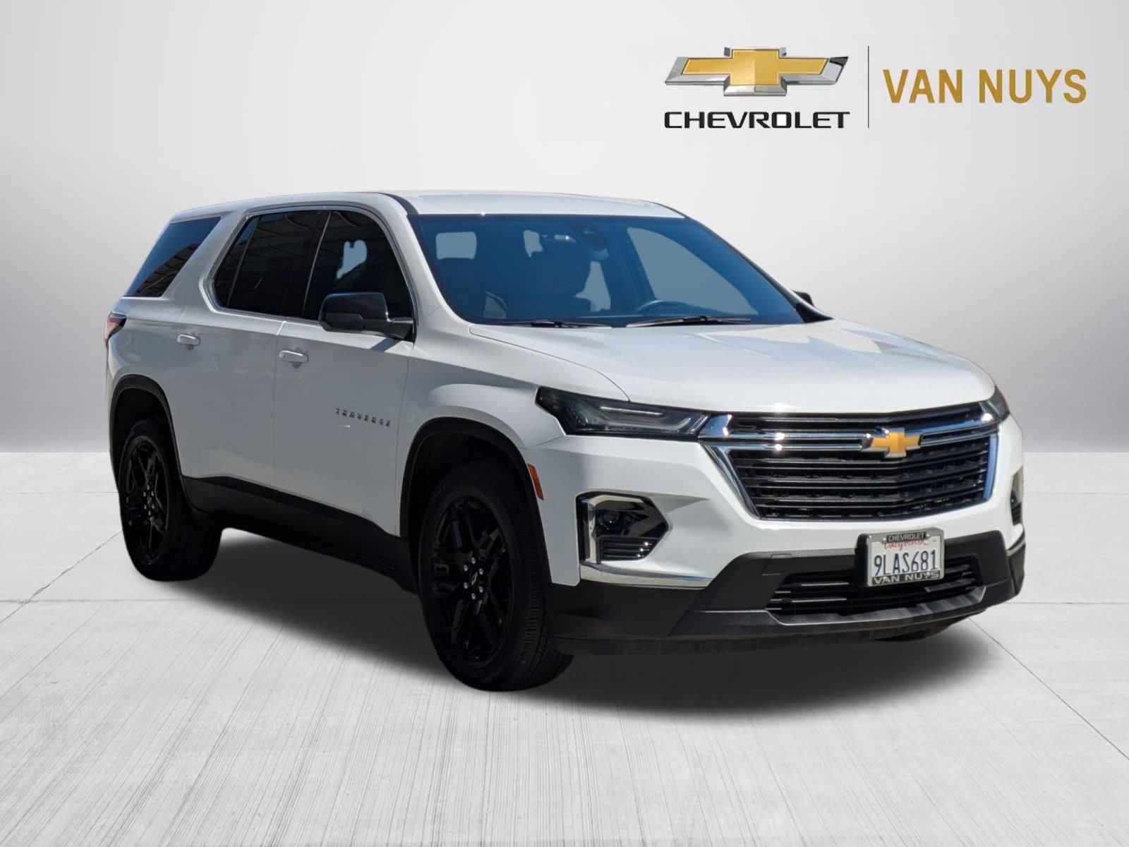 Used 2023 Chevrolet Traverse LS FWD image 3