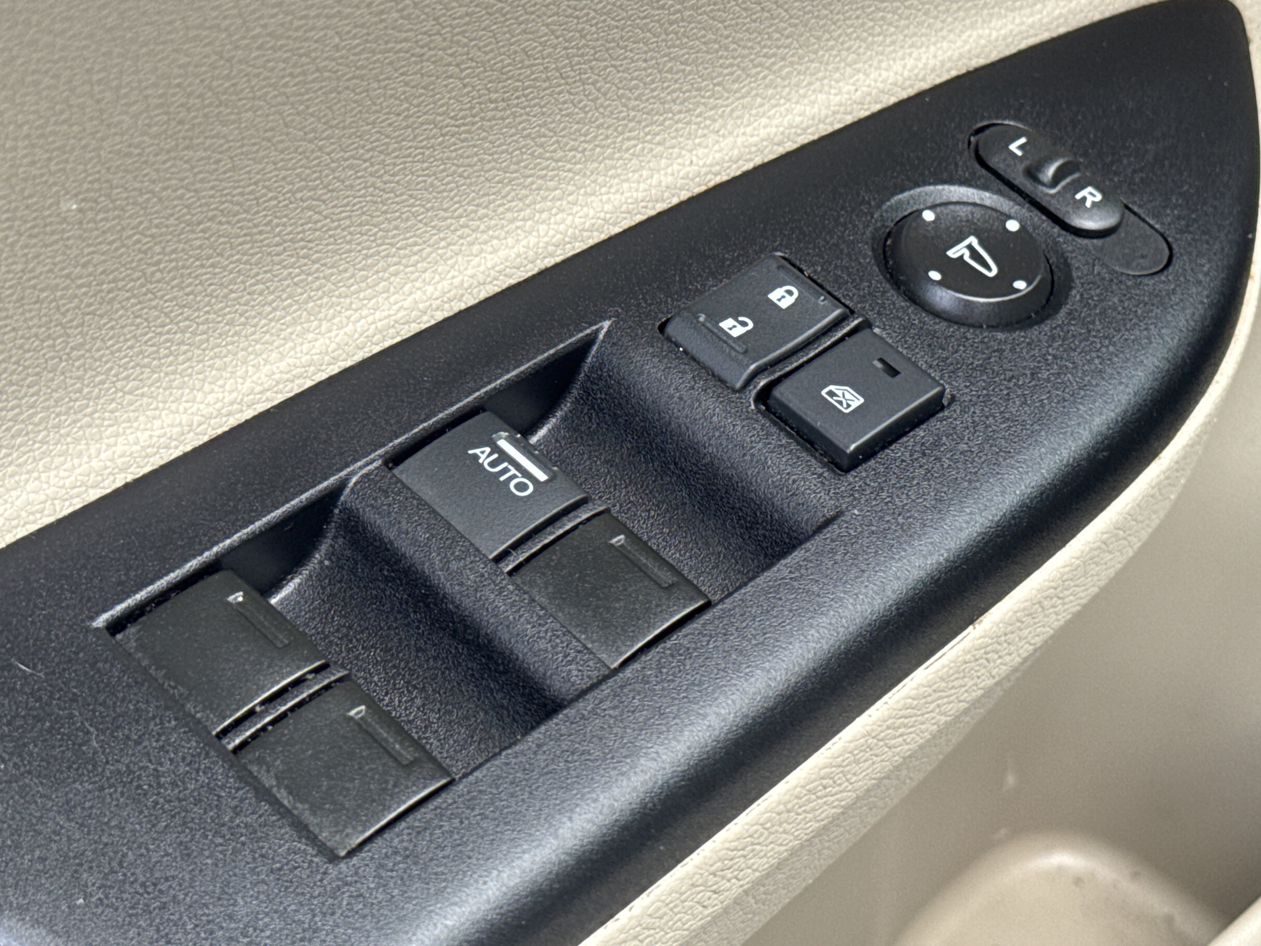 Certified 2017 Honda Accord LX image 24