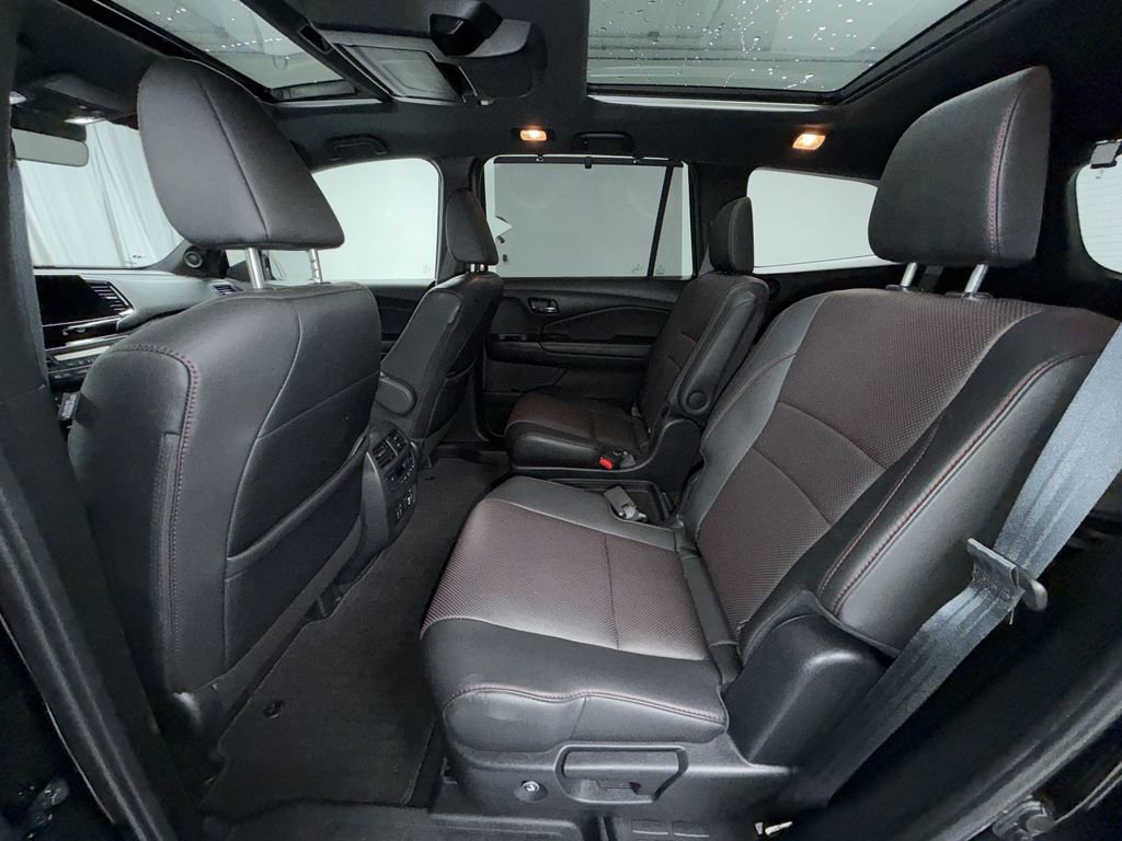 Used 2022 Honda Pilot Sport image 12