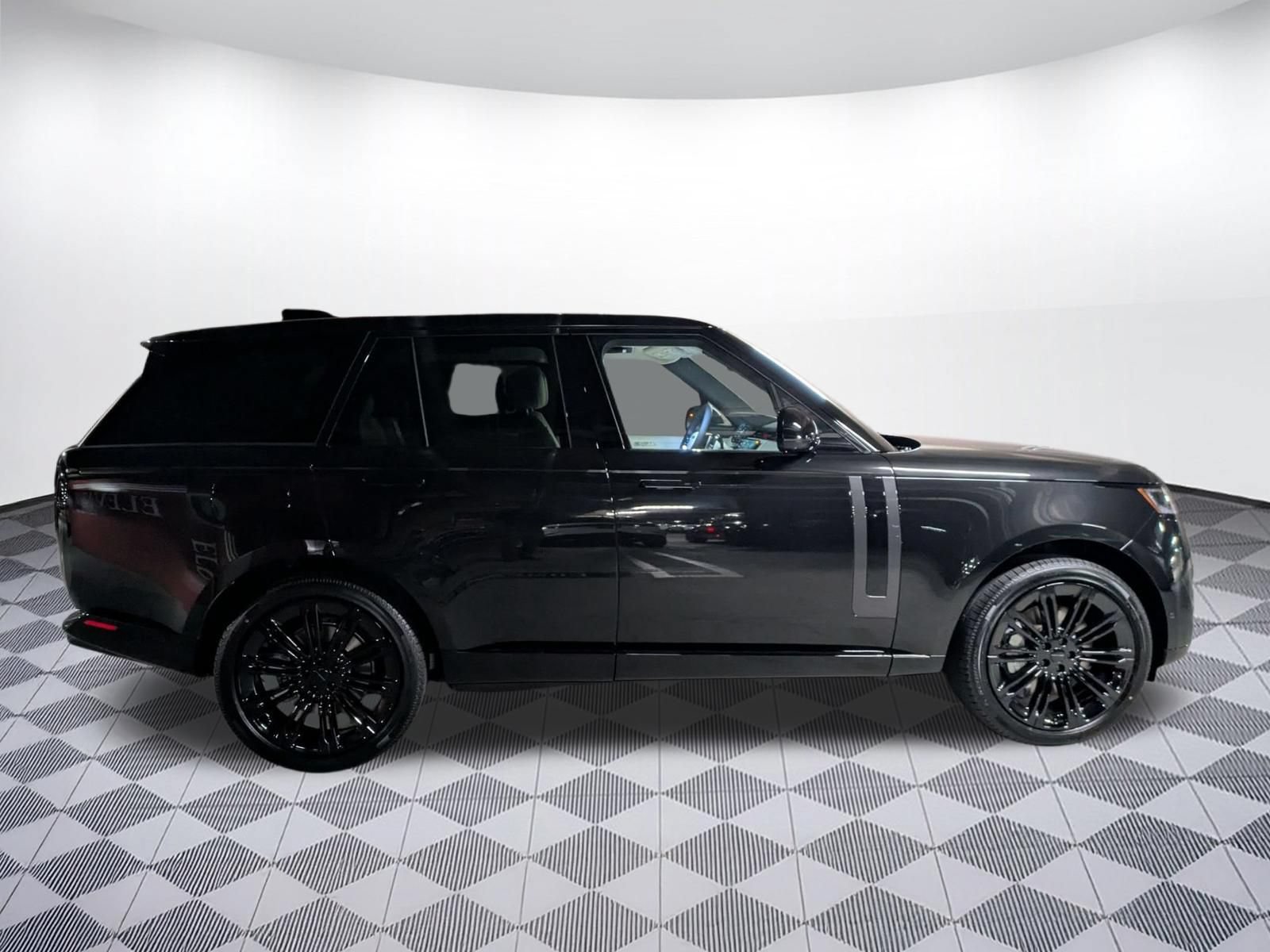 New 2026 Land Rover Range Rover SE AWD/4WD image 6