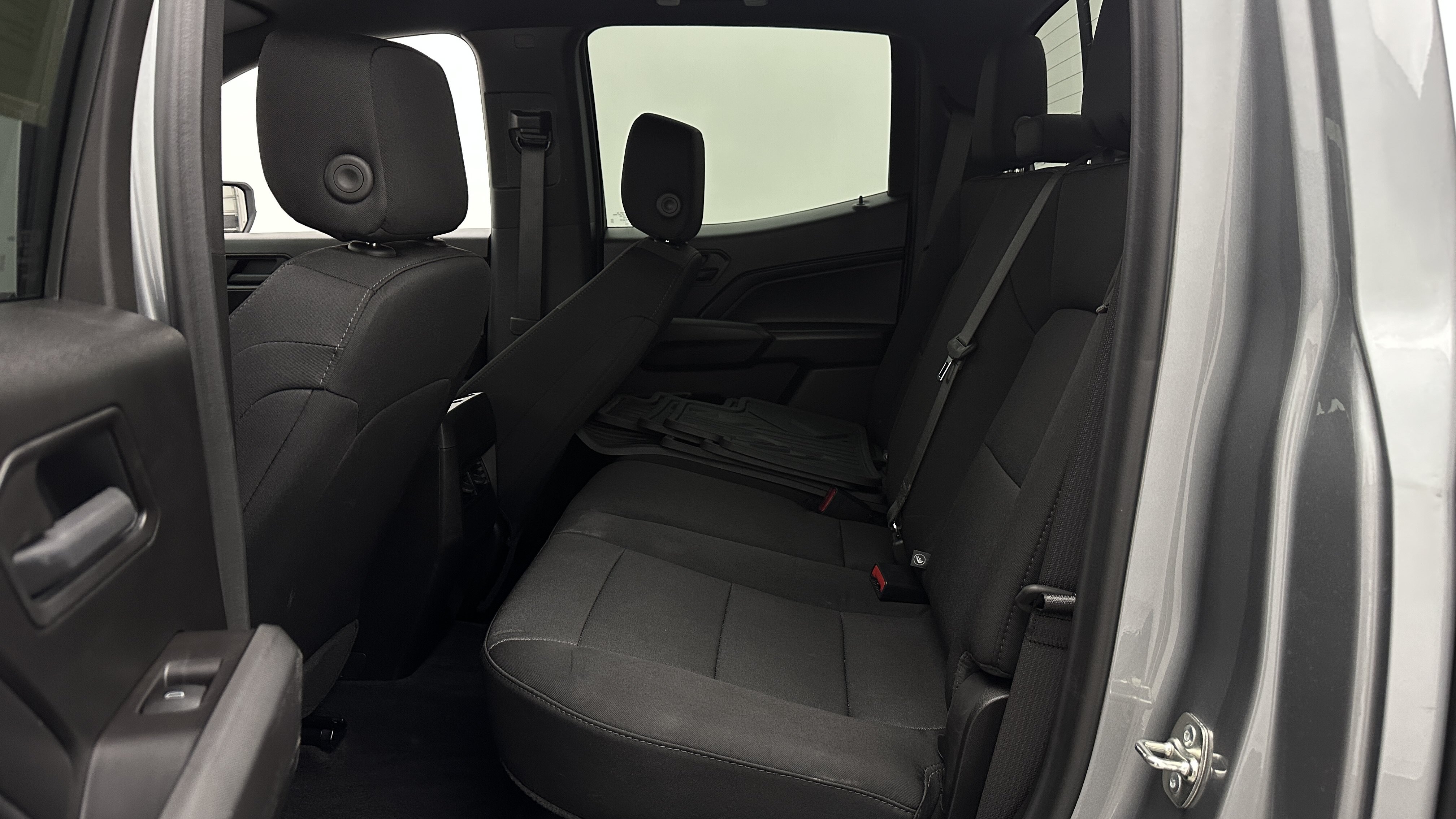 Used 2026 Chevrolet Colorado W/T RWD image 24
