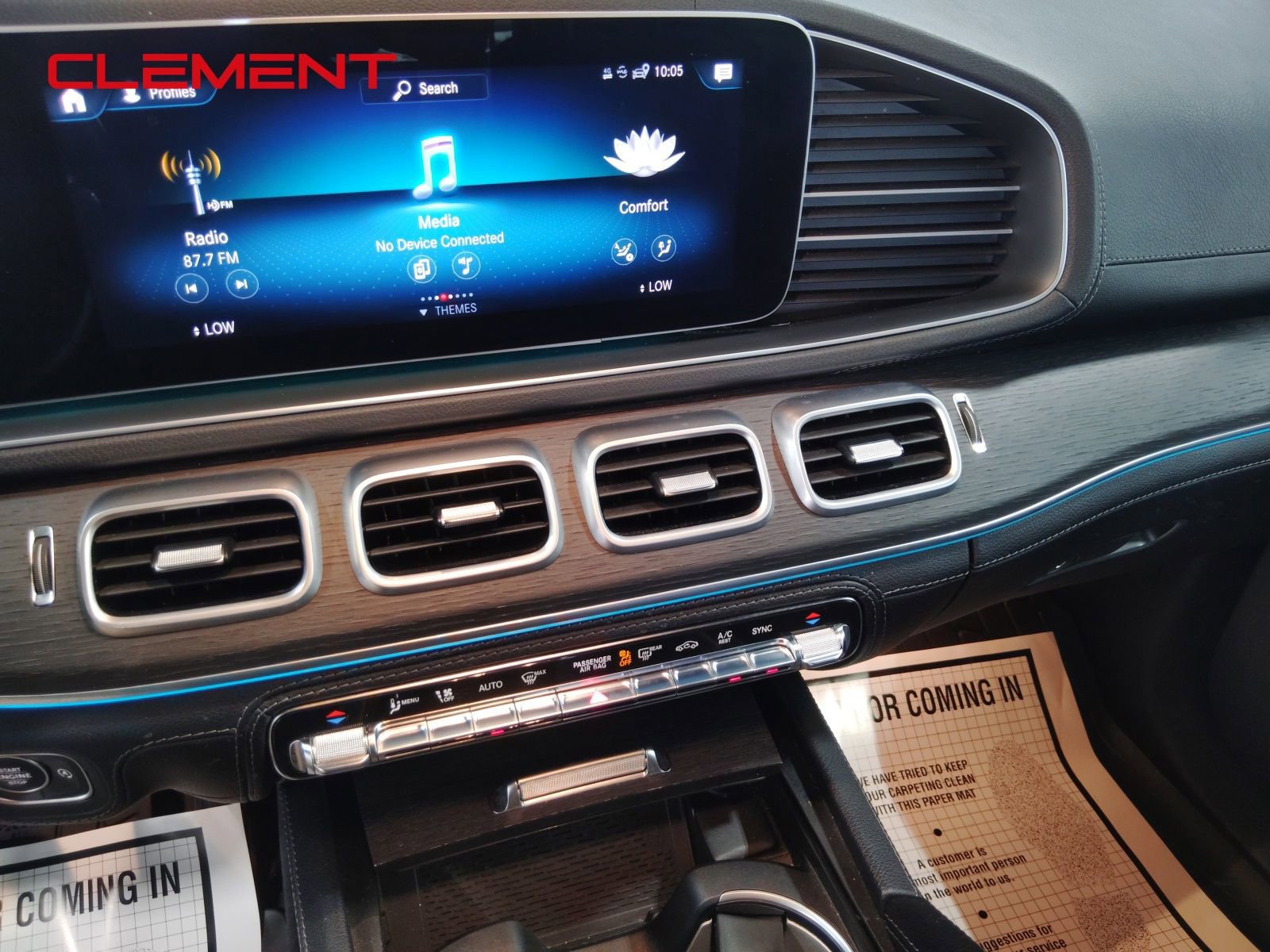 Used 2020 Mercedes-Benz GLE 350 4MATIC w/ MBUX Technology Package image 22