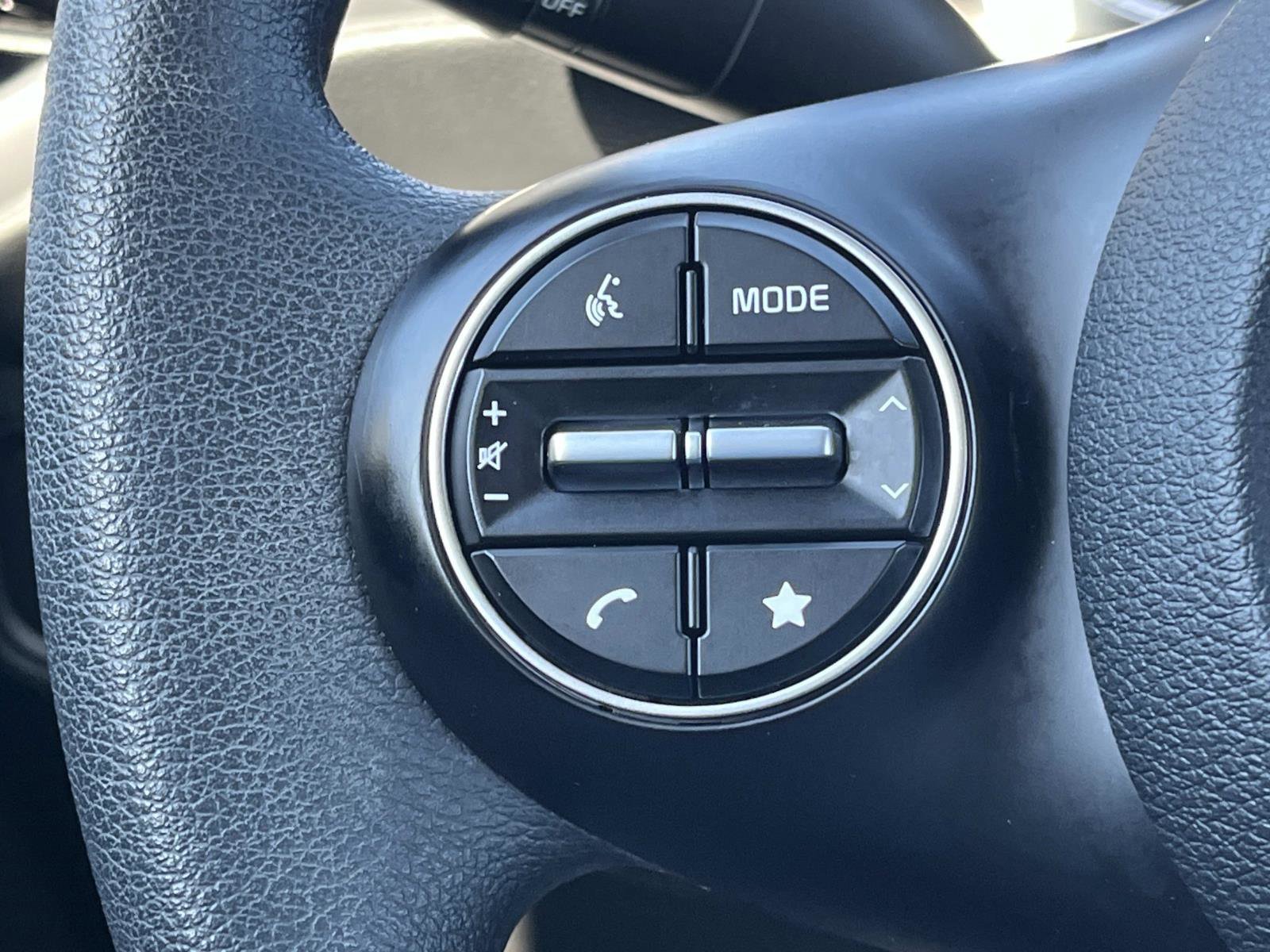 Used 2025 Kia Soul LX w/ LX Technology Package image 30