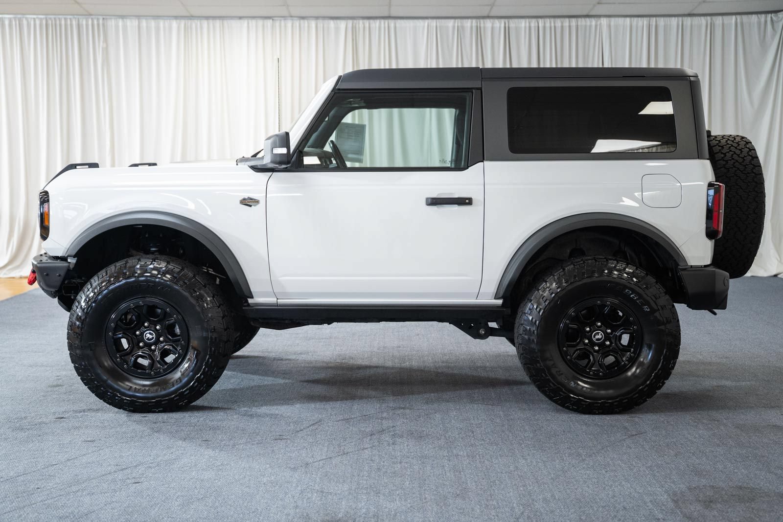 Certified 2022 Ford Bronco Wildtrak AWD/4WD image 4