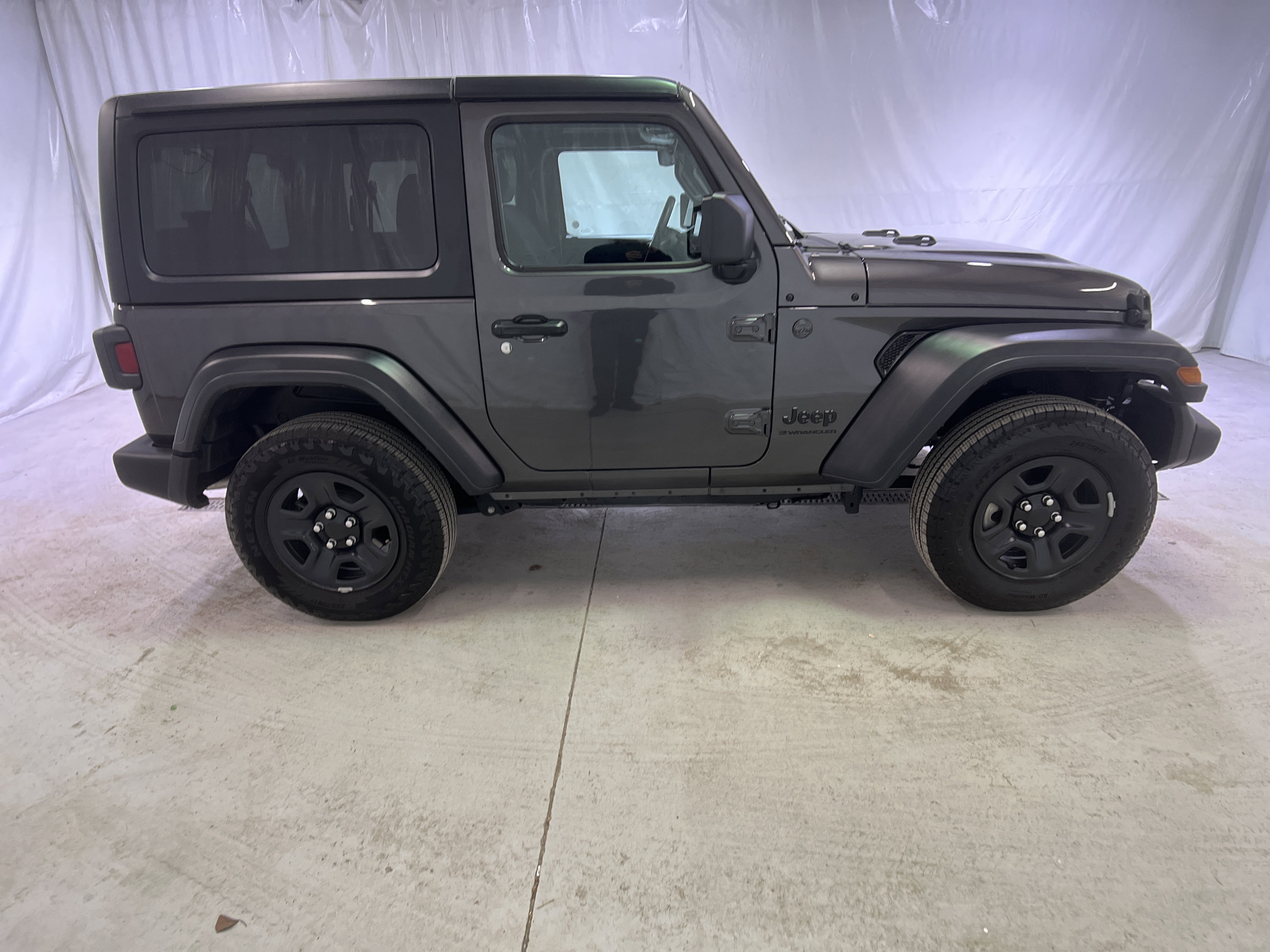 Used 2025 Jeep Wrangler Sport image 12