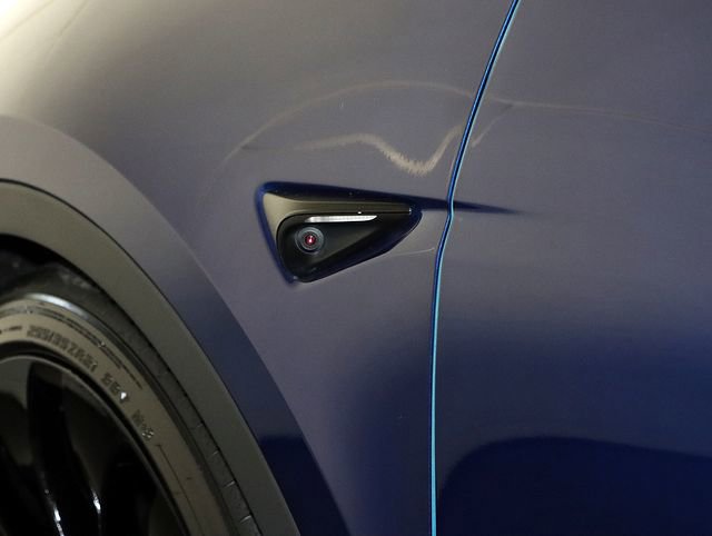 Used 2024 Tesla Model Y Performance image 36