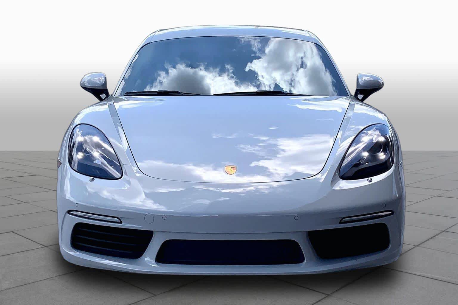 Used 2021 Porsche 718 Cayman RWD image 4