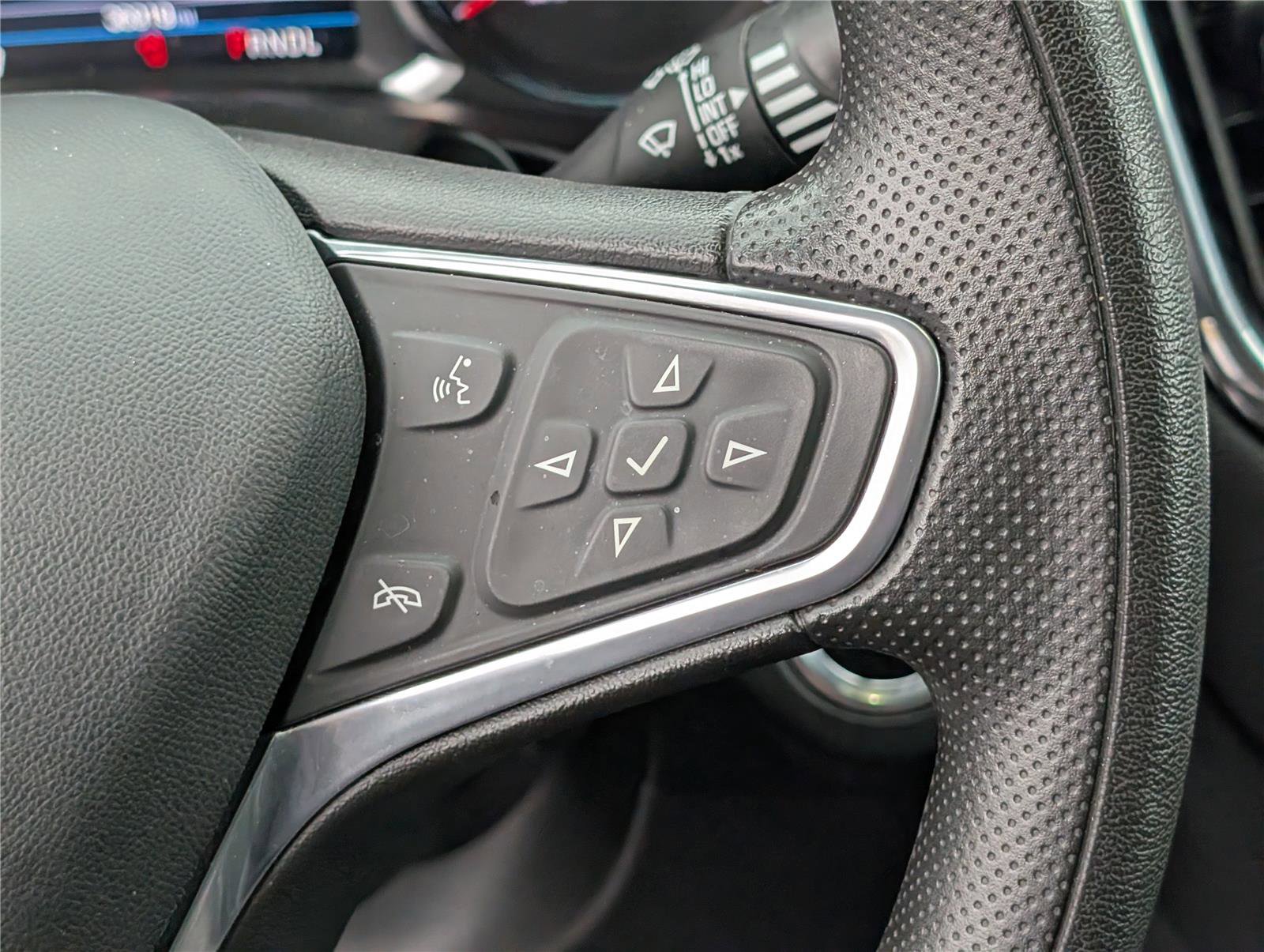 Used 2023 Chevrolet Equinox LT image 22