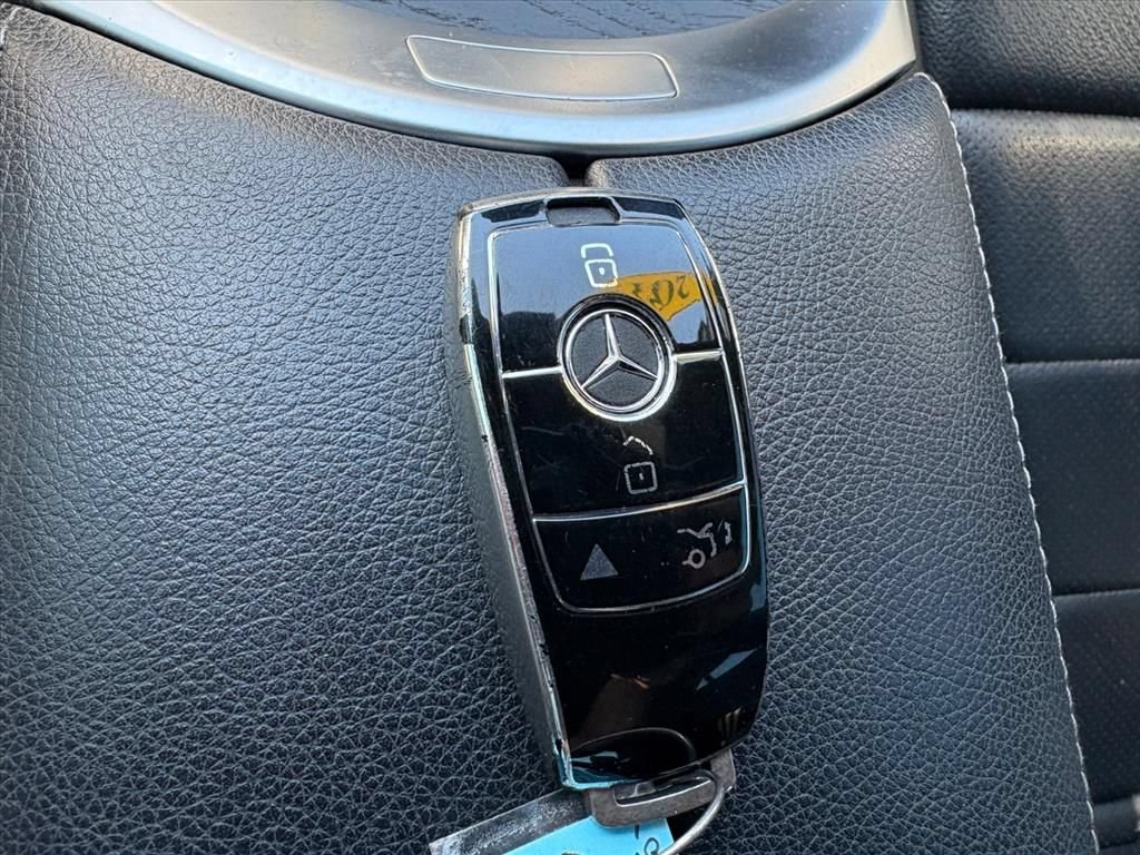 Used 2019 Mercedes-Benz C 300 Sedan image 24