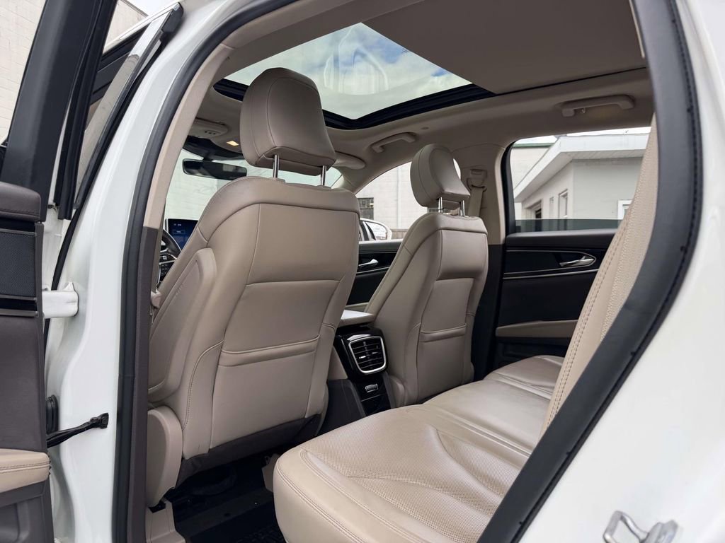 Used 2022 Lincoln Nautilus Reserve AWD/4WD image 21