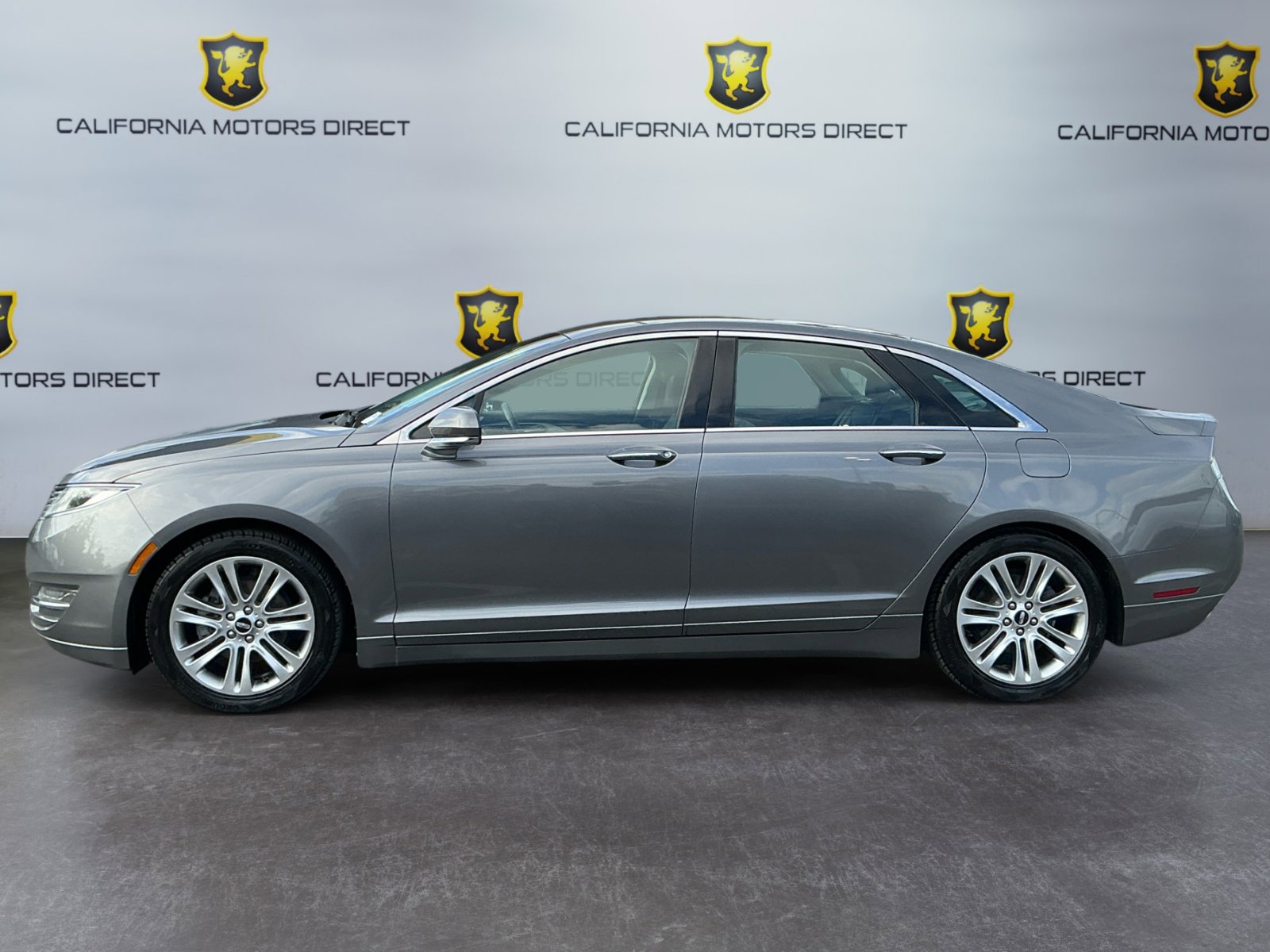 Used 2014 Lincoln MKZ Hybrid w/ Equipment Group 202A Reserve FWD image 8