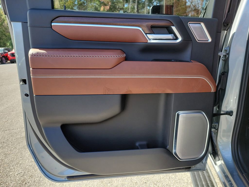 New 2026 GMC Sierra 2500 Denali Ultimate image 12