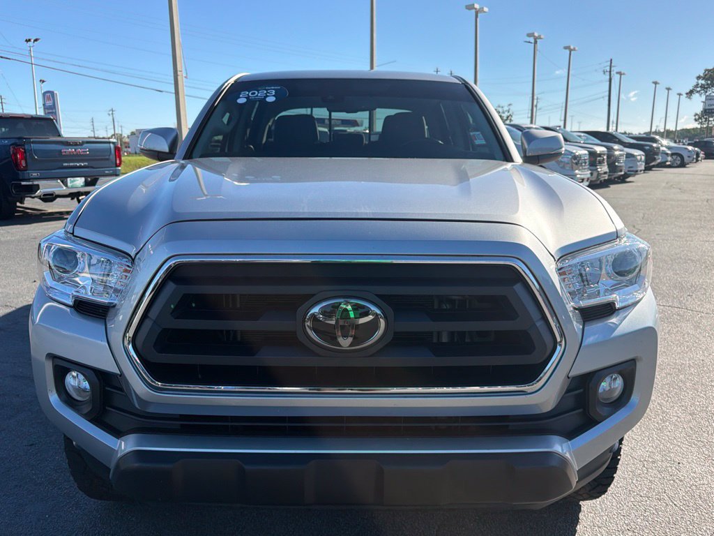 Used 2023 Toyota Tacoma SR5 w/ Technology Package AWD/4WD image 6