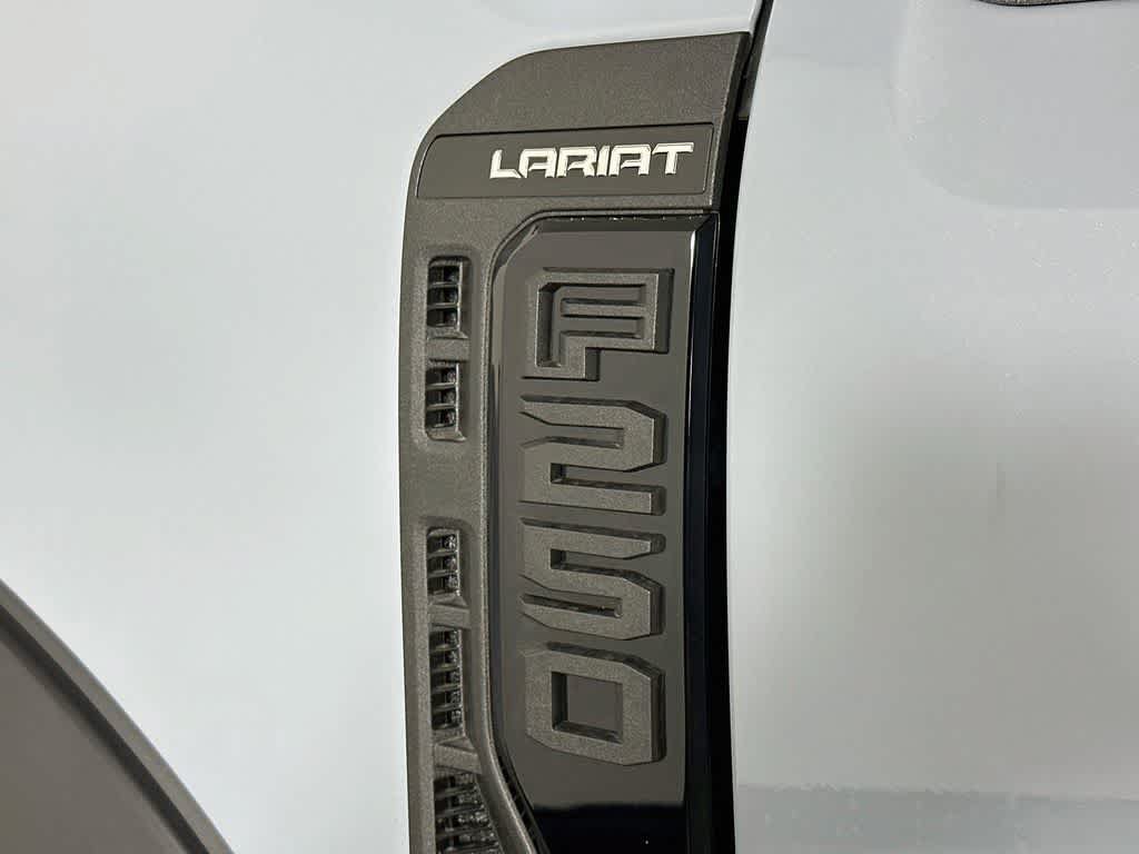 New 2026 Ford F250 Lariat w/ Black Appearance Package AWD/4WD image 7