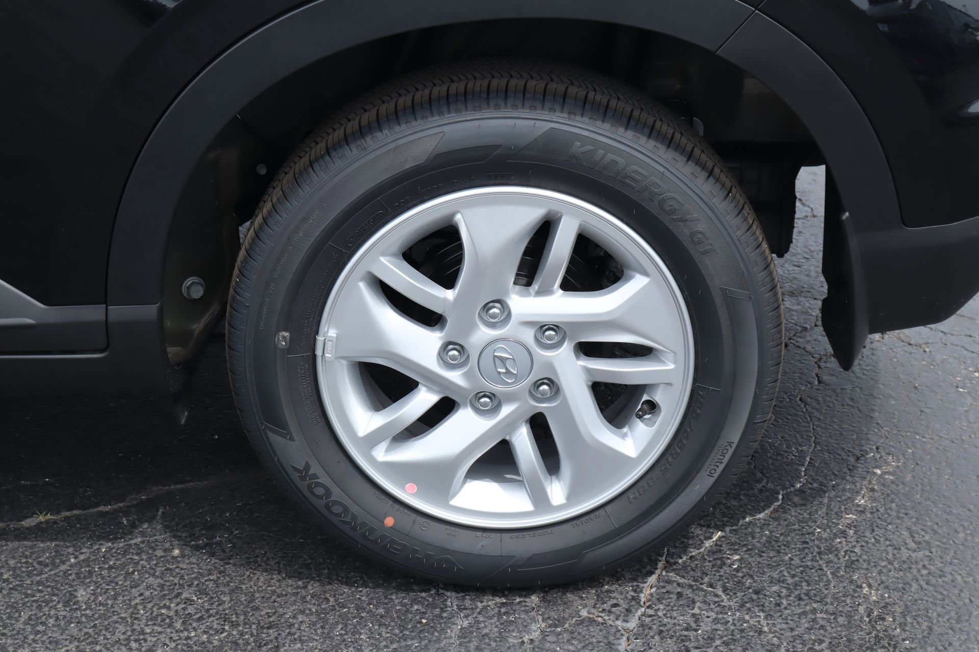 New 2026 Hyundai Venue SE FWD image 17