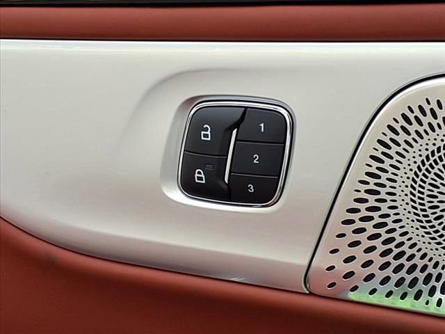 New 2025 Lincoln Nautilus Black Label w/ Jet Appearance Package AWD/4WD image 9