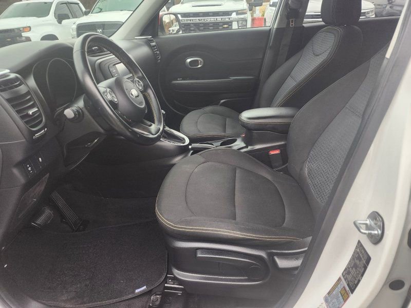 Used 2016 Kia Soul + w/ Designer's Package image 11
