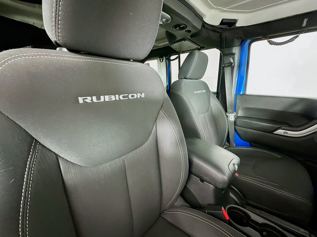 Used 2016 Jeep Wrangler Unlimited Rubicon w/ Connectivity Group image 25