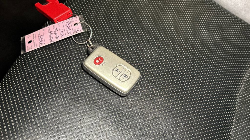 Used 2018 Toyota 4Runner Limited image 30