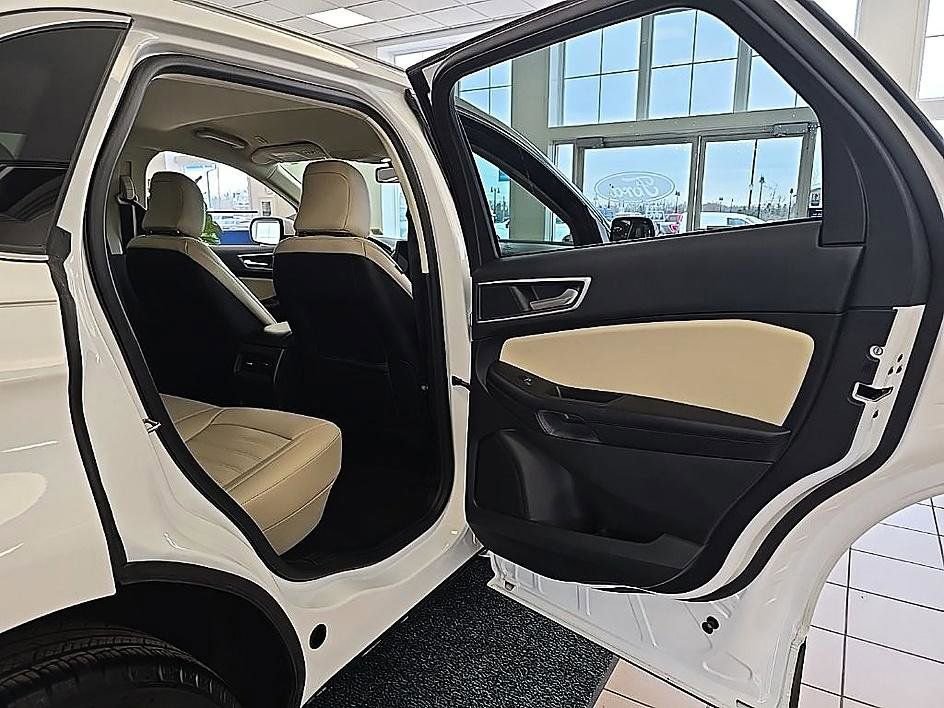 Used 2022 Ford Edge SEL w/ Convenience Package image 33