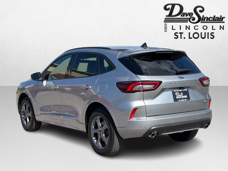 Used 2024 Ford Escape ST-Line w/ Tech Pack #1 AWD/4WD image 5
