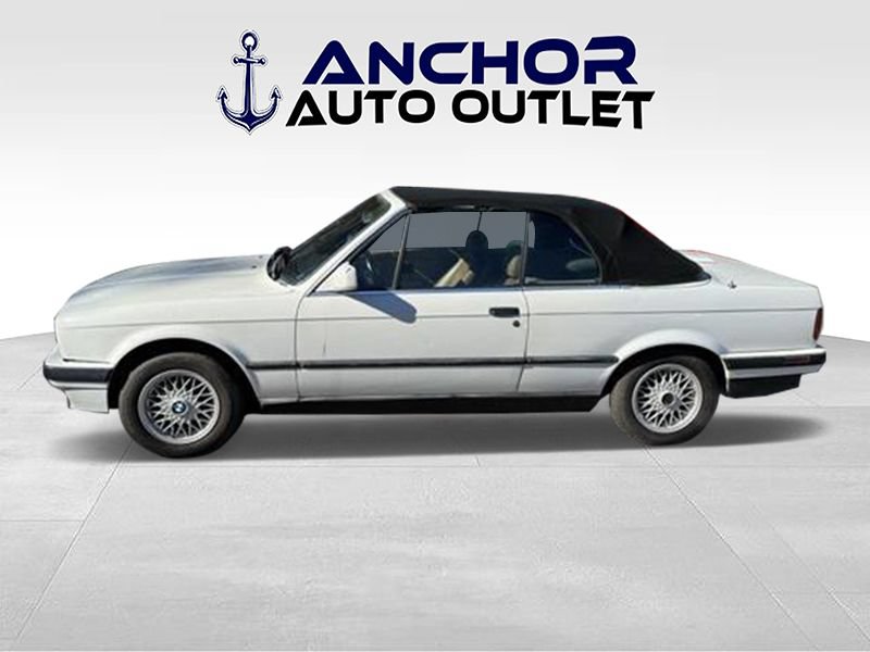 Used 1992 BMW 325i Convertible RWD image 5
