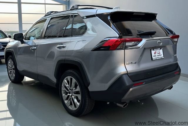 Used 2019 Toyota RAV4 Limited w/ Carpet Mat Package image 3