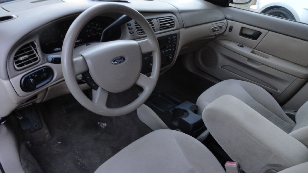 Used 2004 Ford Taurus SE image 7