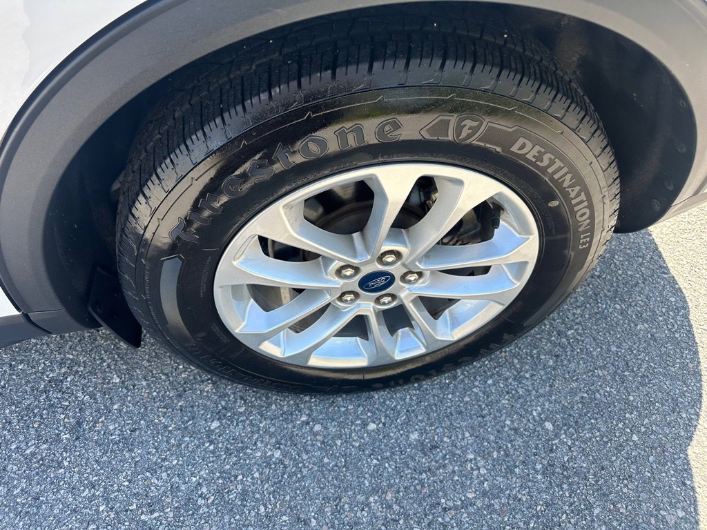 Used 2021 Ford Escape SE FWD image 9