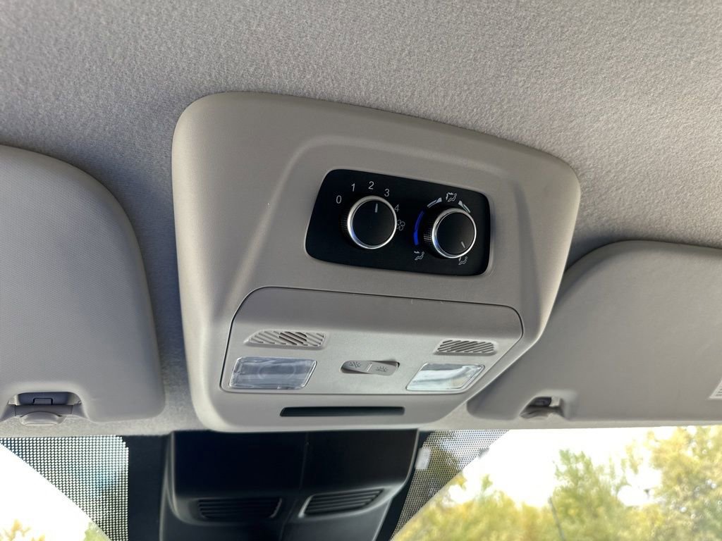 Used 2023 Ford Transit 350 XLT image 33