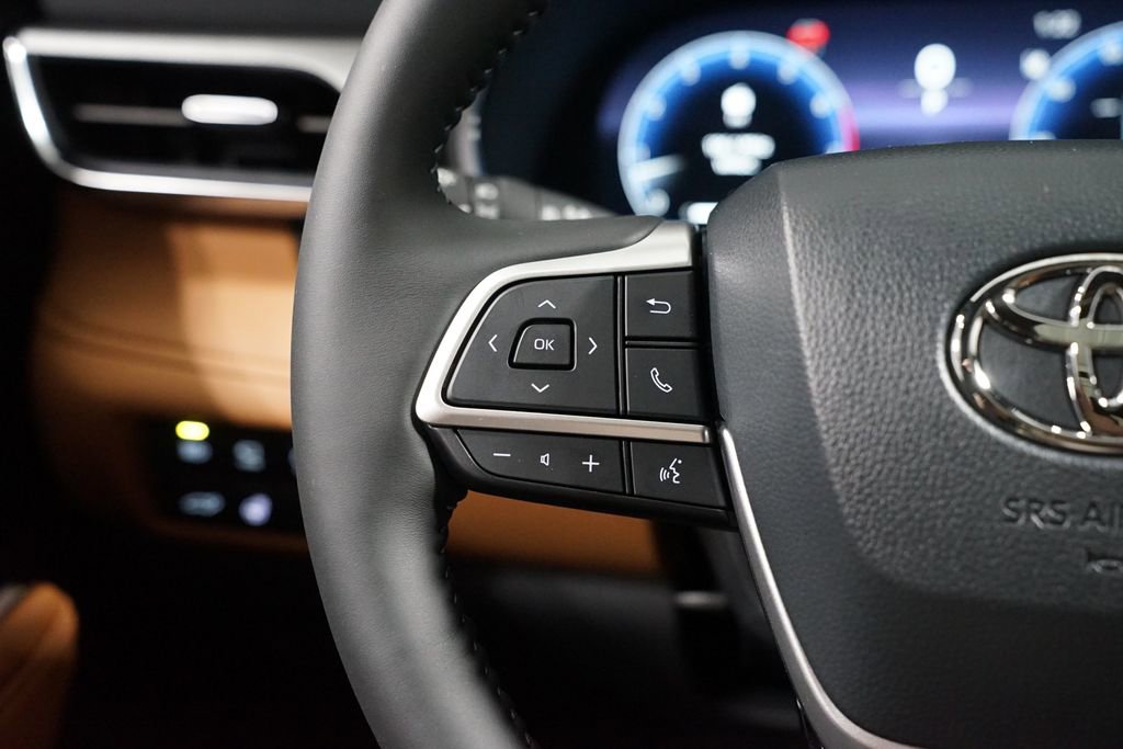 New 2026 Toyota Highlander Platinum AWD/4WD image 15