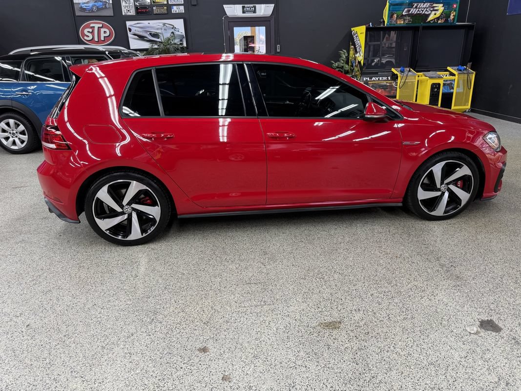 Used 2019 Volkswagen GTI SE FWD image 5